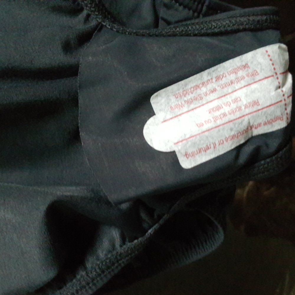 NWOT Lands End black Slender Size 6D swimsuit skirted. - Picture 5 of 12